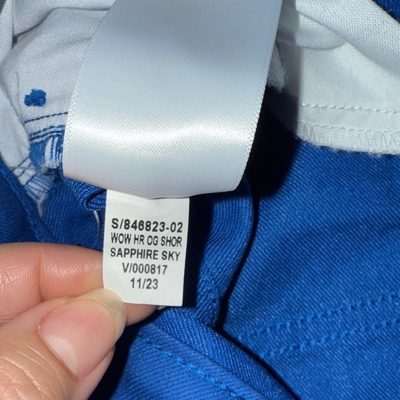 Old Navy Women's High Rise Wow 3” Inseam Shorts SKU008 - Picture 7 of 7